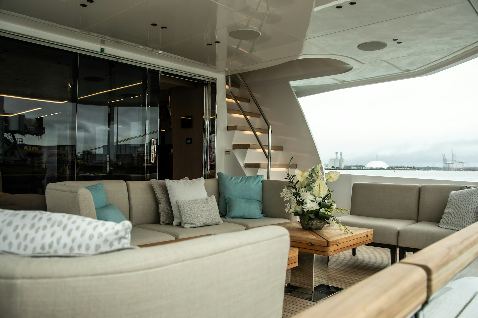 Experience Sustainable Luxury: The Ultimate Guide to Eco-Conscious Yacht Travel
