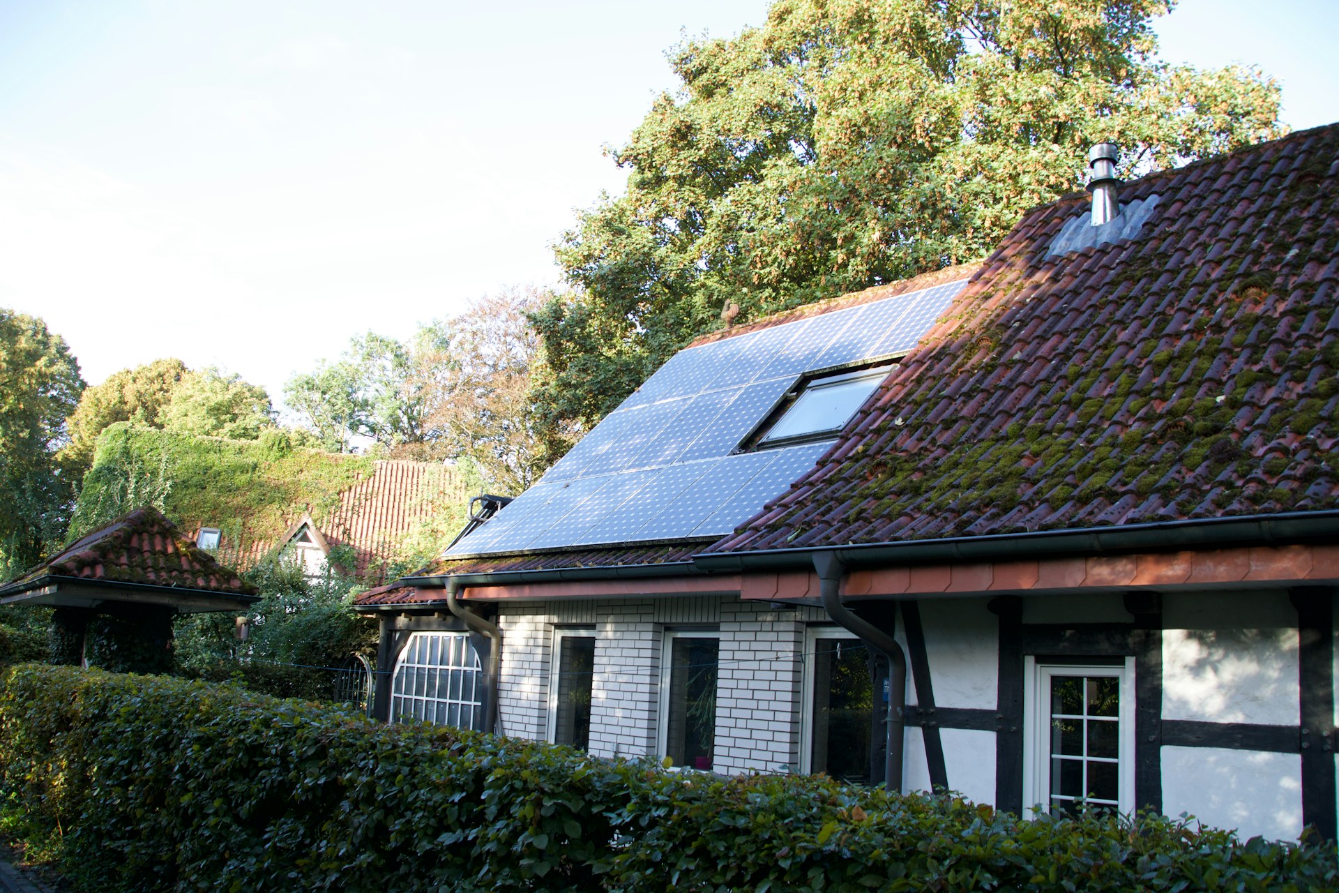 Unlocking Real Estate Value in Renewable Energy Communities: Strategies and Opportunities