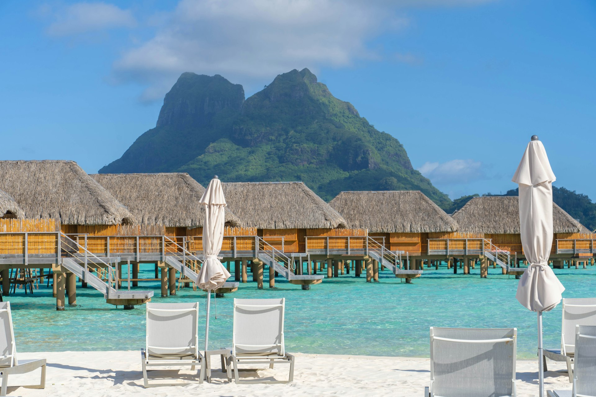 How to Maximize Returns from Vacation Rental Investments in Top Destinations