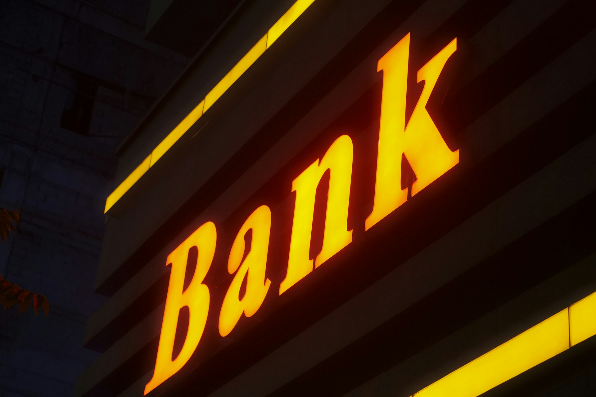 Harnessing AI for Next-Generation Fraud Detection in Banking